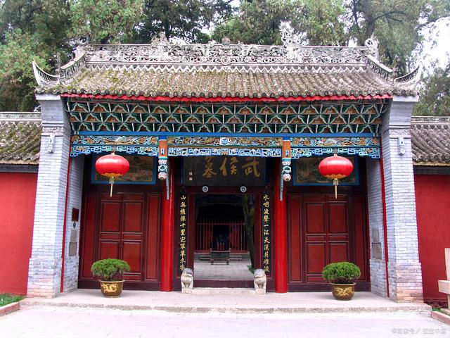 历史上诸葛亮的成就有哪些，诸葛亮的重要成就是什么（诸葛亮一生的伟大成就其实主要基于这八个字）