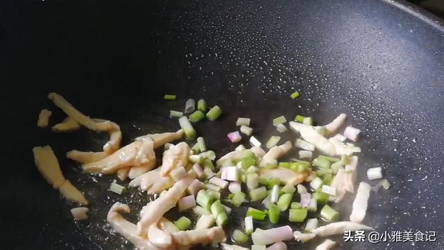 炝汤面条怎么做，素炝汤面条的做法（老式炝锅面的家常做法）