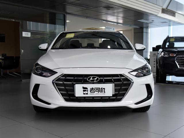 现代elantra是什么车，现代elantra朗动价格及图片（5.4L油耗增压动力）