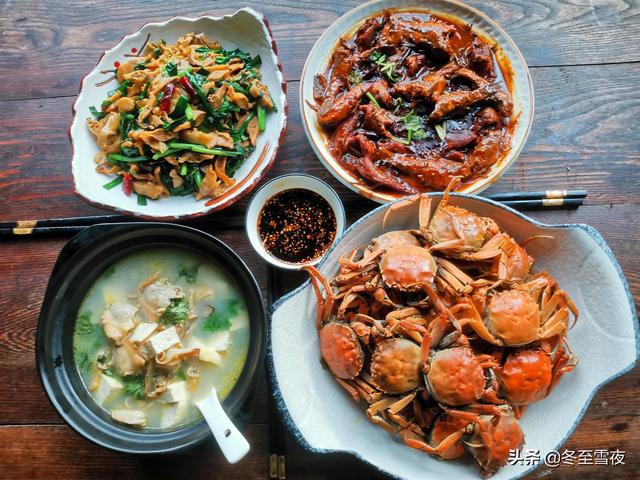 河蚌豆腐汤的做法,河蚌豆腐汤图片(晚餐做了三菜一汤)