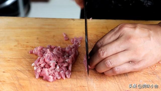 牛肉酱的制作方法，牛肉酱的制作方法及配料基围虾（秘制配方告诉你在家做）
