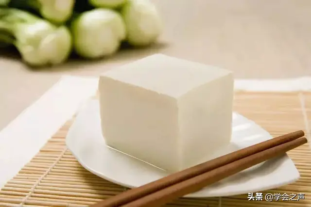 黄豆功效与作用吃法，吃黄豆功效与作用点（护心、抗饿、…大豆竟然有这么多功效）