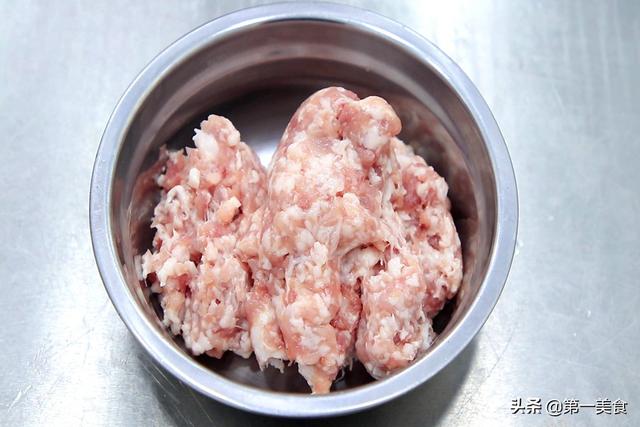 香菇肉馅饺子怎么调馅，家常香菇肉馅怎么调（教你做香菇肉酱）