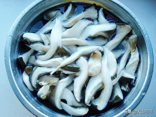 豆油皮怎么做好吃，油炸黄豆怎么又脆又酥（这是豆油皮最好吃的做法）