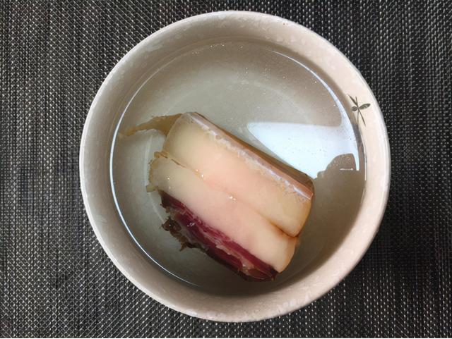 小腊肉制作方法，小腊肉制作方法和配方视频（有特色风味的腊肉这样做）