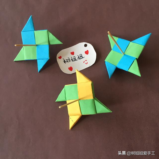 无敌回旋飞镖简单，折超级简单的回旋飞镖（正方形牙签陀螺与回旋飞镖牙签陀螺的折法）