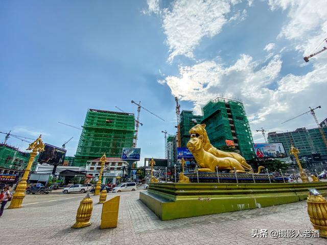 西哈努克港,也叫做西港,是柬埔寨的第二大旅遊城市,同時也是柬埔寨最