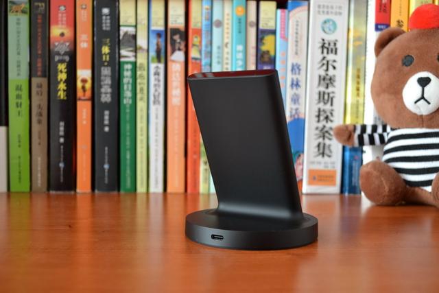 小米无线充电器怎么用，以下经验供大家参考（小米立式无线充电器体验）