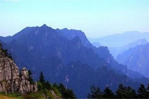 神农架旅游景点，神农架景点有哪些（老君山因为传说太上老君曾在此炼丹而得名）