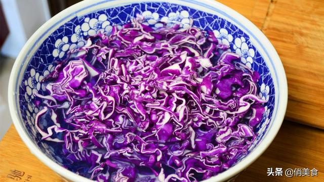 紫色包菜叫什么，紫色蔬菜是什么菜（最近千张和紫甘蓝火了）