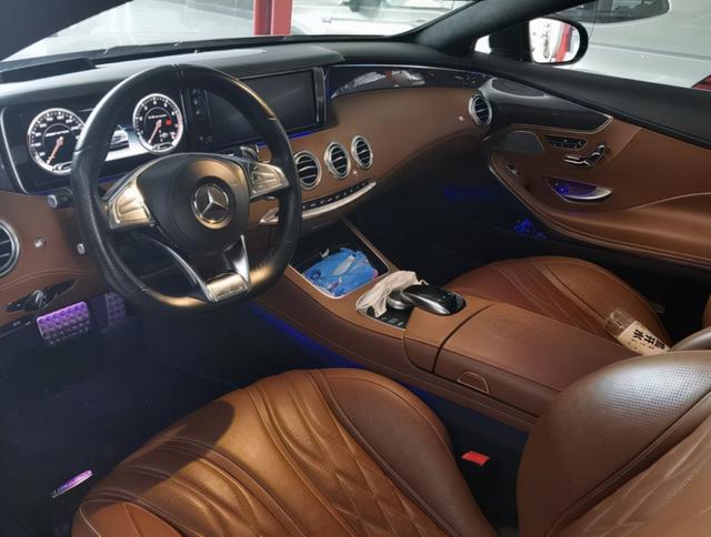 奔驰c200轿跑，奔驰c200双门轿跑（开回家后被当成北京奔驰C200）