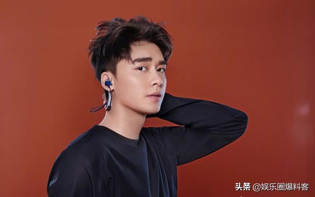 迪士尼公主简笔画，江孑 可爱迪士尼公主手绘卡通简笔画头像 via：奶盖小社微信（肖战、赵露思、李易峰、朱一龙、刘昊然、毛不易）