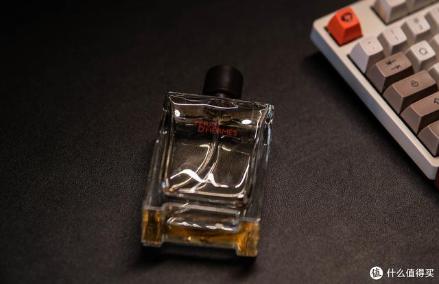 馥奇香调是什么味道，馥奇香调和木质香调的区别（夏天如何让女生想靠近你）