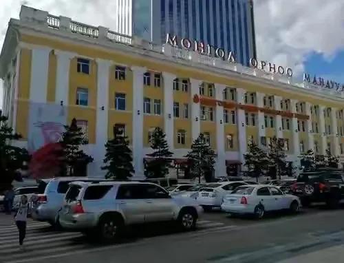 蒙古国独立现后悔吗，蒙古国现在咋样？会不会回到以前和中华帝国的关系（蒙古国的现状）