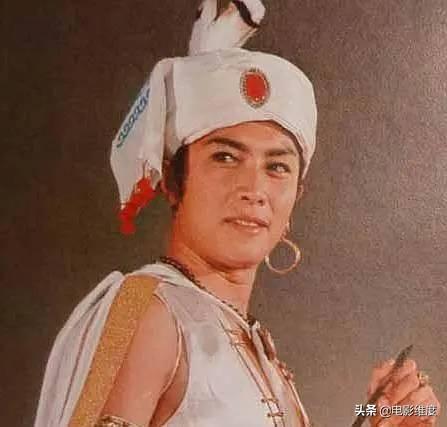 唐国强主演的电视剧，解放电视剧全集50（68岁唐国强：低调娶军医上位）