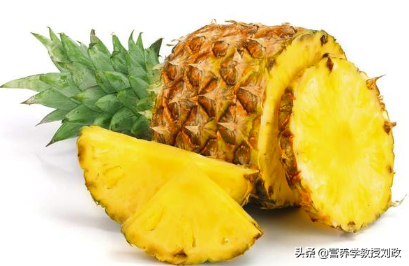 吃菠萝有什么好处，经常吃菠萝有什么好处（是很适合伏天吃的一种热带水果）