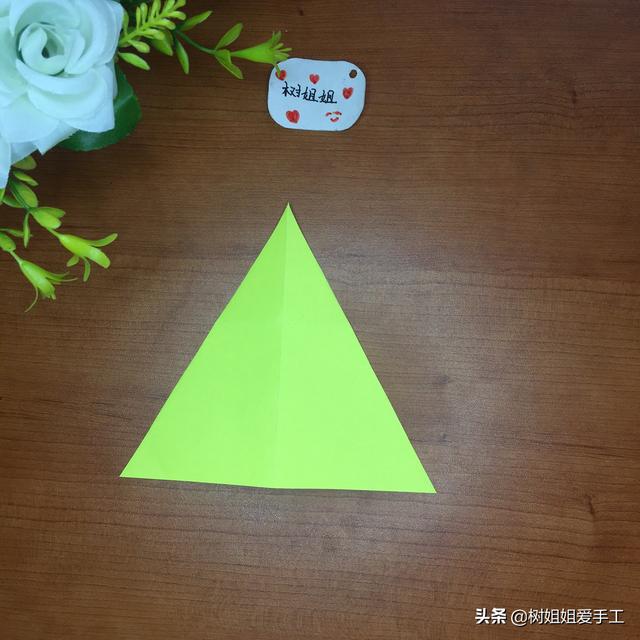 飞镖怎么折飞得远又简单，简单的手工折纸（1个正三边形折出来的飞镖与风车）