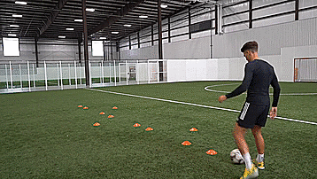 篮球基础运球训练动作，篮球运球训练（适合个人特训的五个个人综合运球训练）