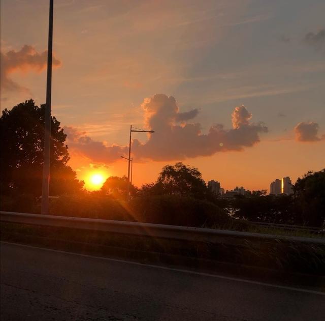 朋友圈封面图，朋友圈封面图片高清（朋友圈背景图封面图）