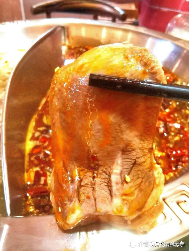 牛肉汤锅的做法和配料，牛肉汤锅的做法和配料视频窍门（云南最原汁原味的江湖火锅）