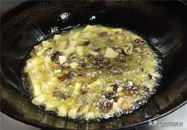 香菇酱制作方法，香菇酱的家庭制作方法（四川厨娘教你做香菇酱）