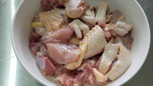 怎么做鸡块，怎样炖鸡块好吃又简单（简单做法2分钟学会）