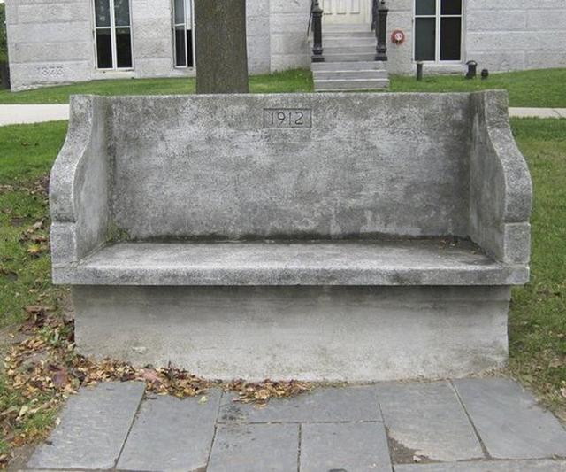 情侣约会亲亲适合去哪些场所，情侣想亲亲去哪约会（世界上的15个完美接吻地）