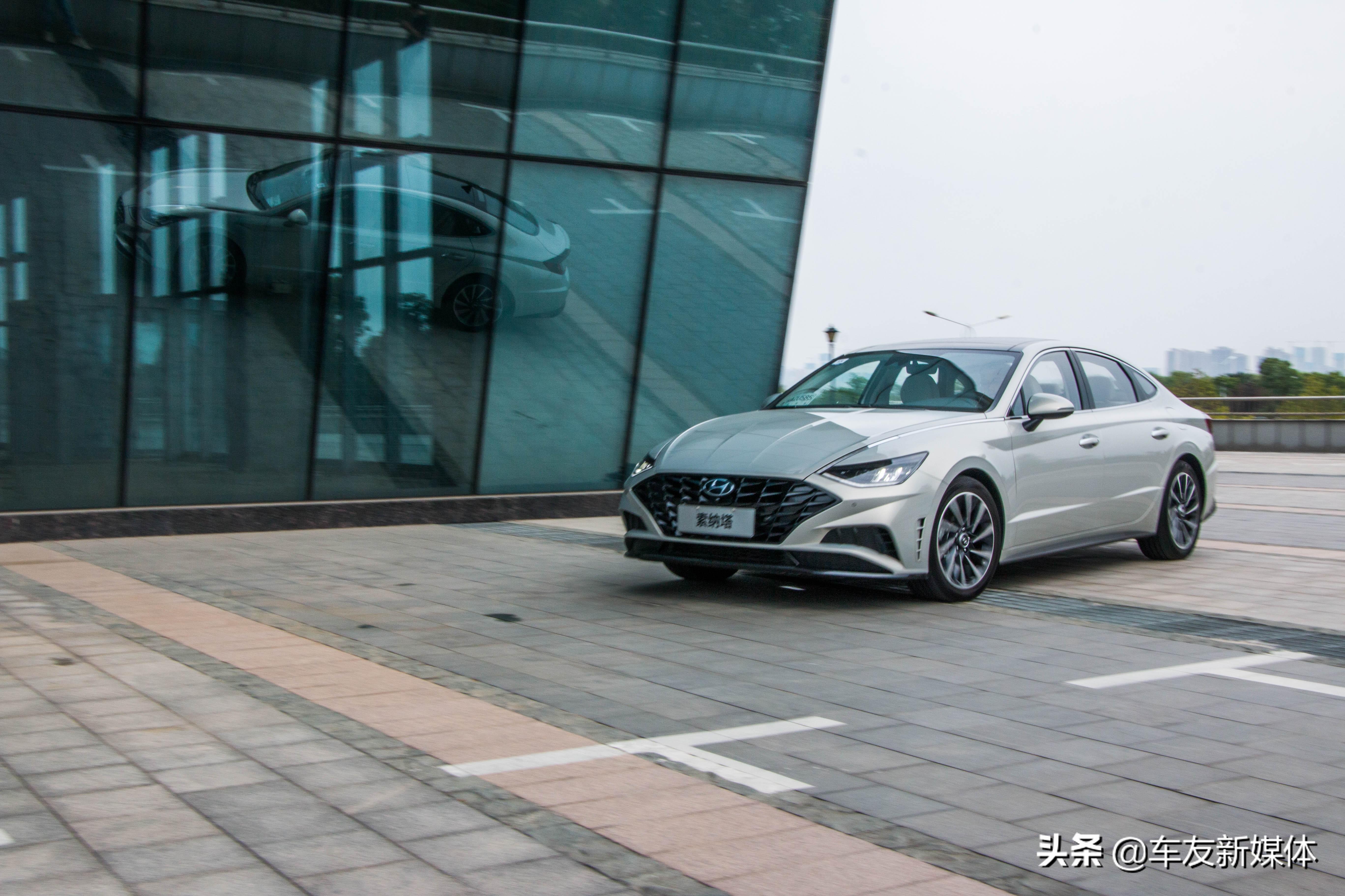 北京现代索纳塔第八代，北京现代索纳塔8代新款多少钱（深度试驾北京现代第十代索纳塔）