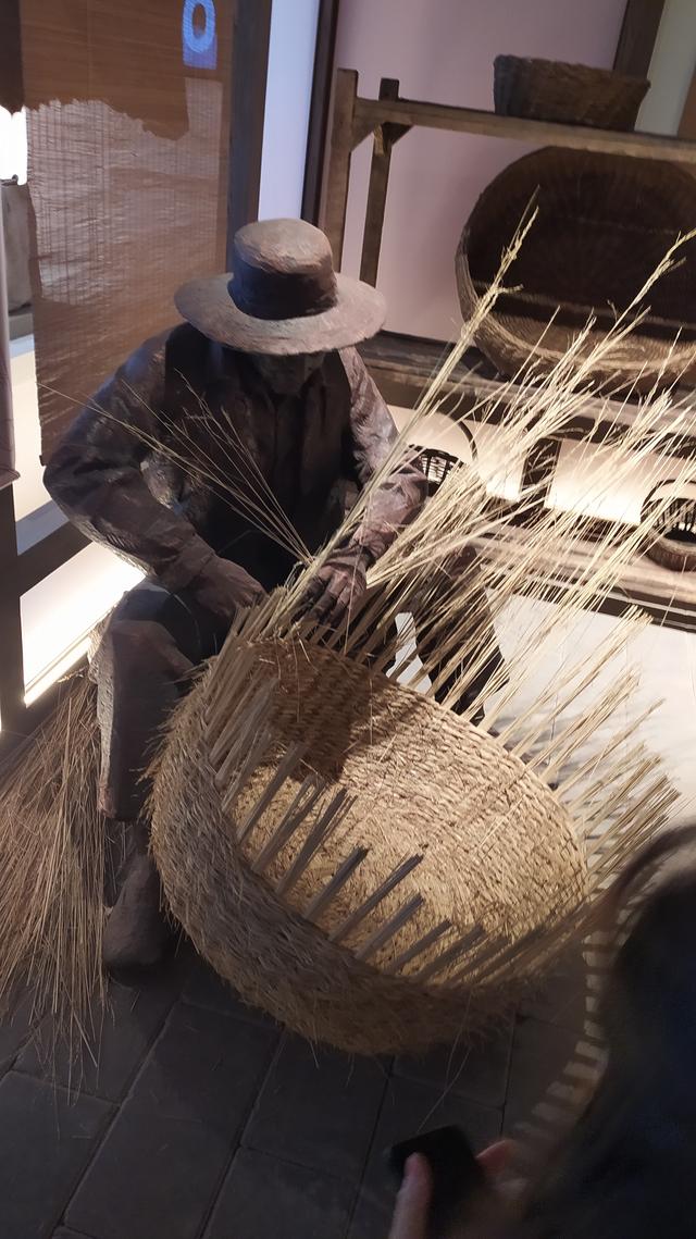 非遗传承定义，传统工艺，现在又叫非遗传承