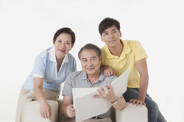 家有梧桐树自有凤凰来是什么意思，正宗中国梧桐树（在农村这样的家庭好找媳妇）