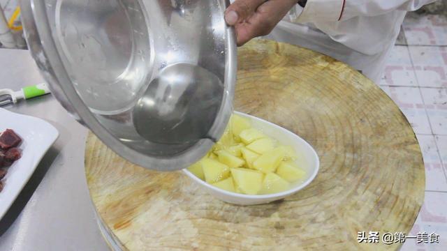 生牛肉的做法大全，厨师长教你土豆烧牛肉的正宗做法