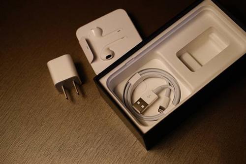 苹果充电器突然充不上电，苹果充电器突然充不上电怎么回事