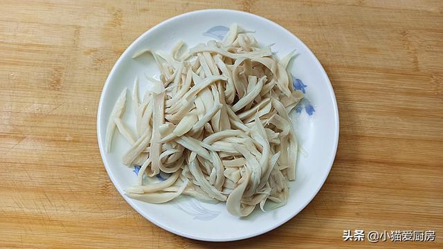 杏鲍菇煮多久可以熟，杏鲍菇煮几分钟能熟（教你杏鲍菇简单好吃的做法）