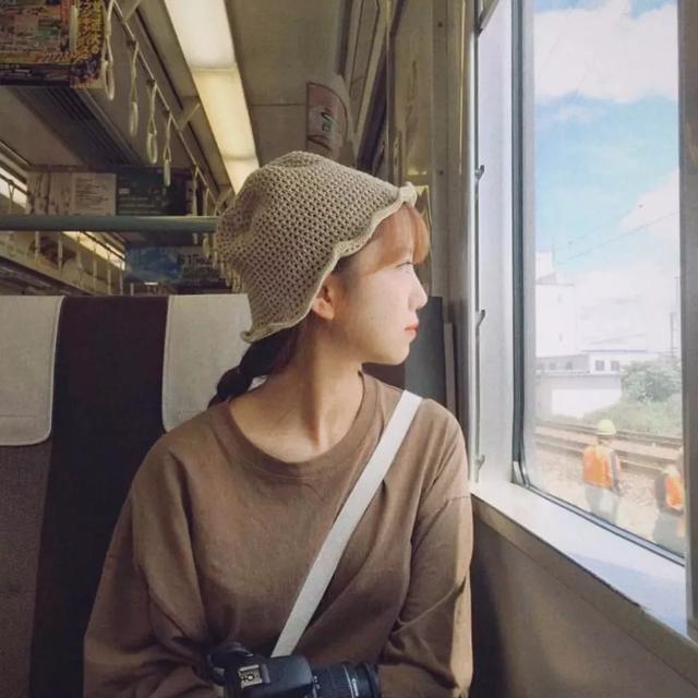 气质女头像迷人，魅力气质女生头像/干净脱俗 温柔上进.微信（知足且上进 温柔而坚定）