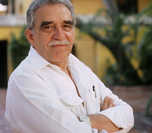 百年孤独简介故事梗概，百年孤独简介故事梗概百年孤独理解（《百年孤独》这本书到底在讲什么）