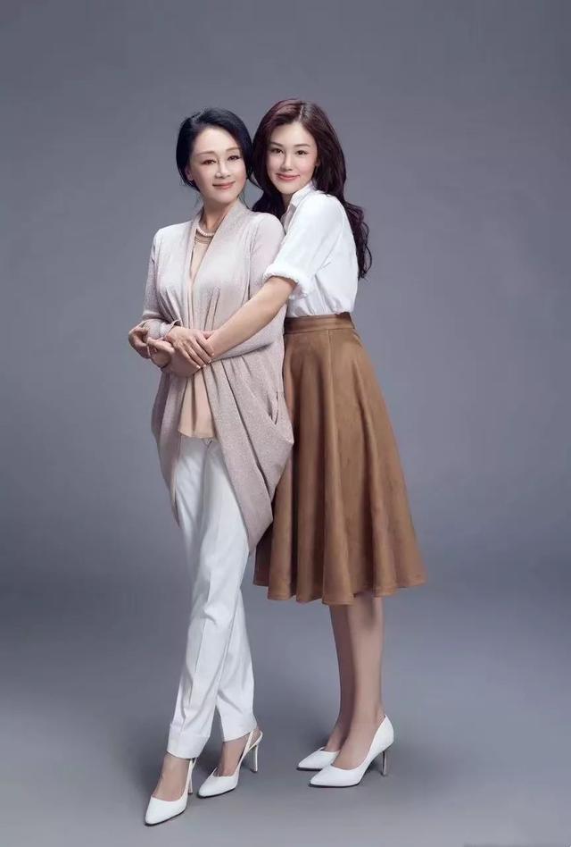 1,《特赦1959》演员表:张铎饰王英光;奚望饰梁冬芳;曹克难饰贺春年