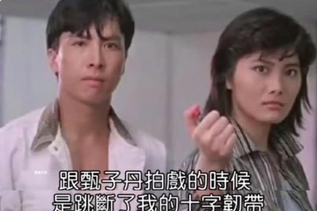曾是杨紫琼接班人，如今直播翻跟头唱歌，52岁杨丽菁仍单身