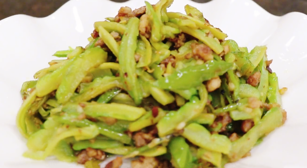 圖片[1]-【肉末煸苦瓜】做法步驟圖 鮮香下飯沒苦味 小孩也愛吃-起舞食譜網