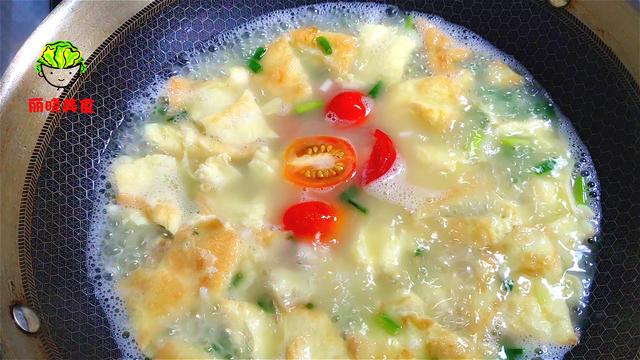 最好喝的丝瓜汤的做法，最好喝的丝瓜汤的做法西红柿（丝瓜汤最解馋的做法）