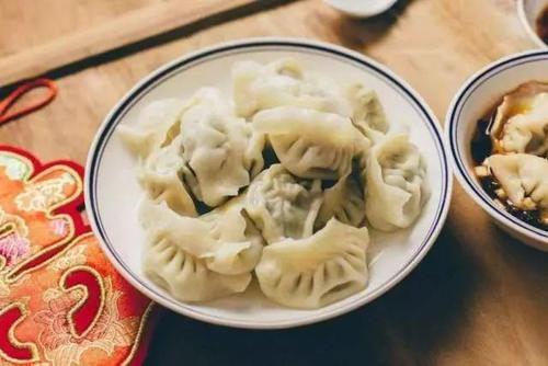 北方过年吃什么，北方人过年吃什么（北方人年夜饭少不了这6道美食）