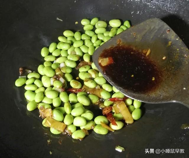 怎样做美味的毛豆香干炒火腿，豆干火腿的做法大全窍门（炒毛豆米时不要忽略这一步）