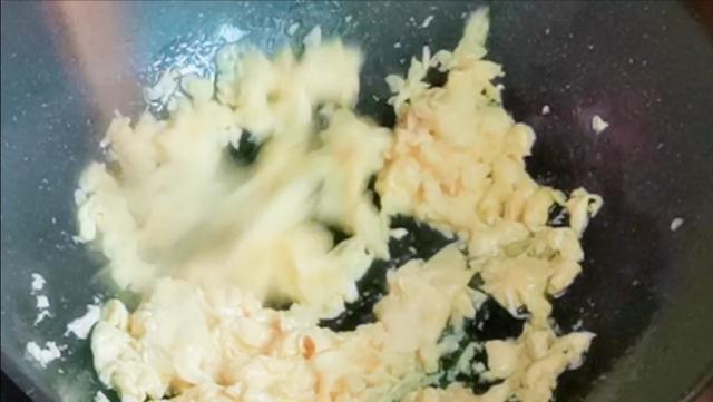 长豆角素包子的做法_豆角素包子怎么做，家常豆角鸡蛋素包子（豆角素馅包子怎么做好吃）