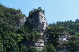 全世界最大的石佛像在哪，全世界最大的石佛像在什么地方（世界上最大的石刻弥勒佛坐像——在四川）