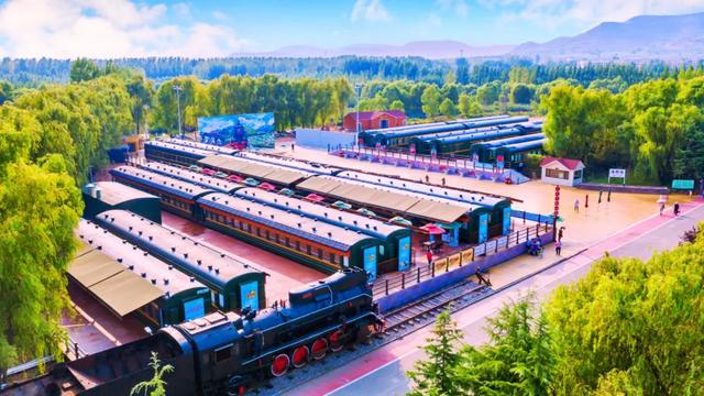 微山湖有哪些景区值得去玩，微山湖哪个景区最值得去（坐拥130000亩荷塘）