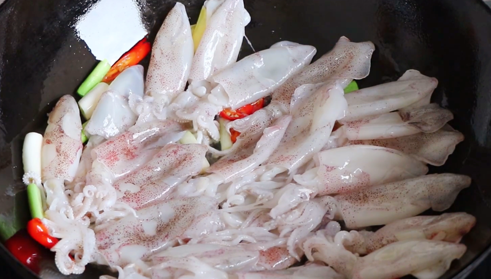 圖片[4]-【香辣魷魚仔】做法步驟圖 里面脆嫩 味道一點不輸大飯店-起舞食譜網