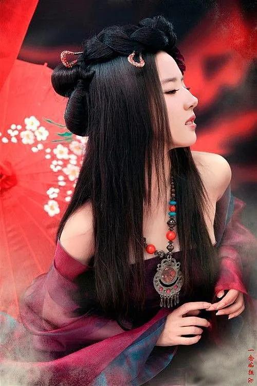 她的眼睛会唱歌，她说她的眼睛会唱歌是什么歌曲（刘亦菲古装高清壁纸）