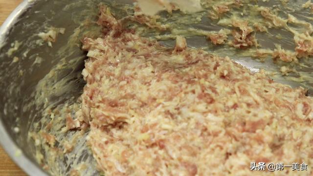 南煎丸子，厨师长教你煎肉丸的家常做法（南煎丸子四喜丸子）