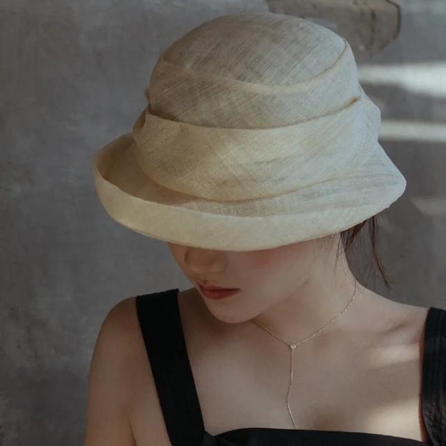 性感头像女生个性头像，女生性感头像／部位头像／“感动代替不了感情，念旧也回不到曾经” ​微信（部位头像丨一厢情愿，愿赌服输）