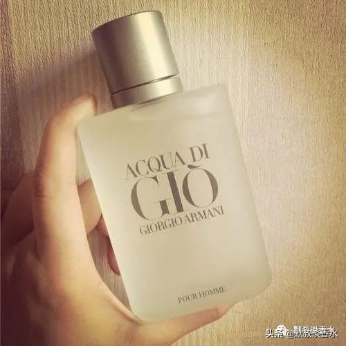 情人节送老公什么好呢比较实用，情人节给老公送什么礼物合适（<老公>的香水礼物推荐）