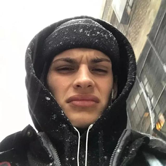 喜欢一个人的心情，心情语录喜欢一个人的（心情是藏不住的。）